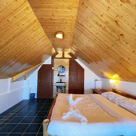 Aojing Diving Resort澳鲸潜水温泉店 Dauin Exterior photo