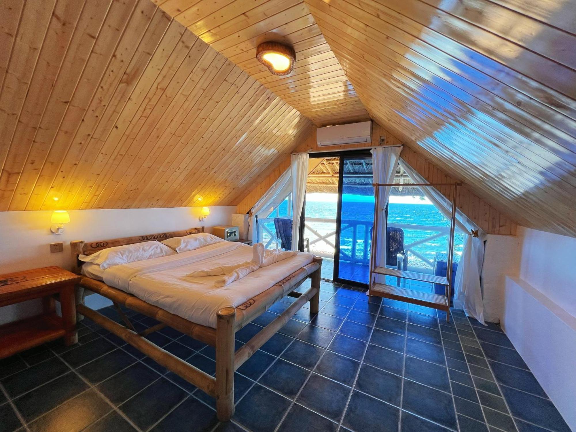 Homestay Aojing Diving Resort澳鲸潜水温泉店 Dauin